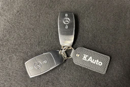 valkoinen Mercedes-Benz A 2020 kuva 19.