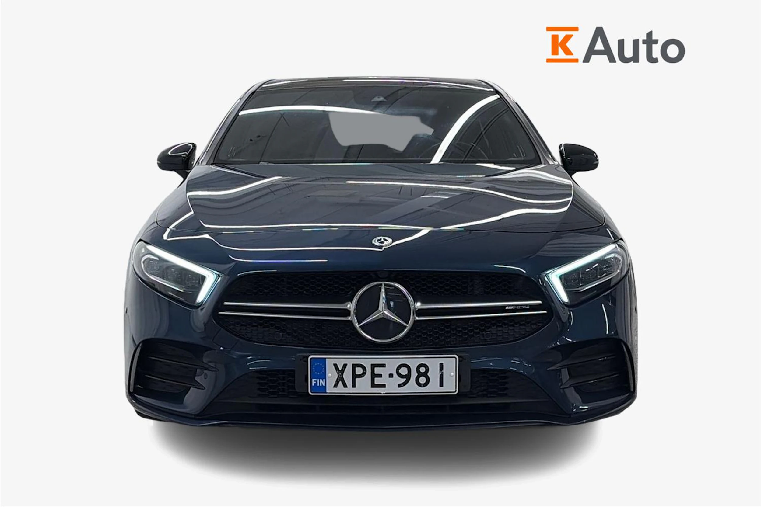 Sininen Mercedes-Benz A 35 AMG 2020 kuva 4.