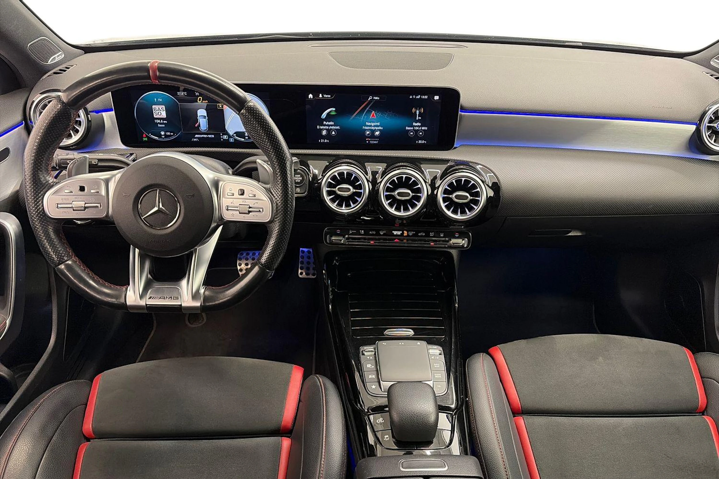 Sininen Mercedes-Benz A 35 AMG 2020 kuva 7.