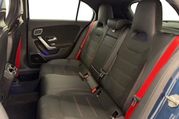 Sininen Mercedes-Benz A 35 AMG 2020 kuva 8.