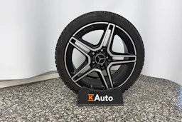 Sininen Mercedes-Benz A 35 AMG 2020 kuva 10.