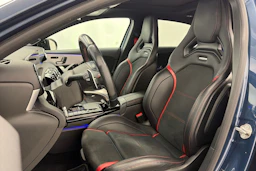 Sininen Mercedes-Benz A 35 AMG 2020 kuva 12.