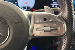 Sininen Mercedes-Benz A 35 AMG 2020 kuva 17.