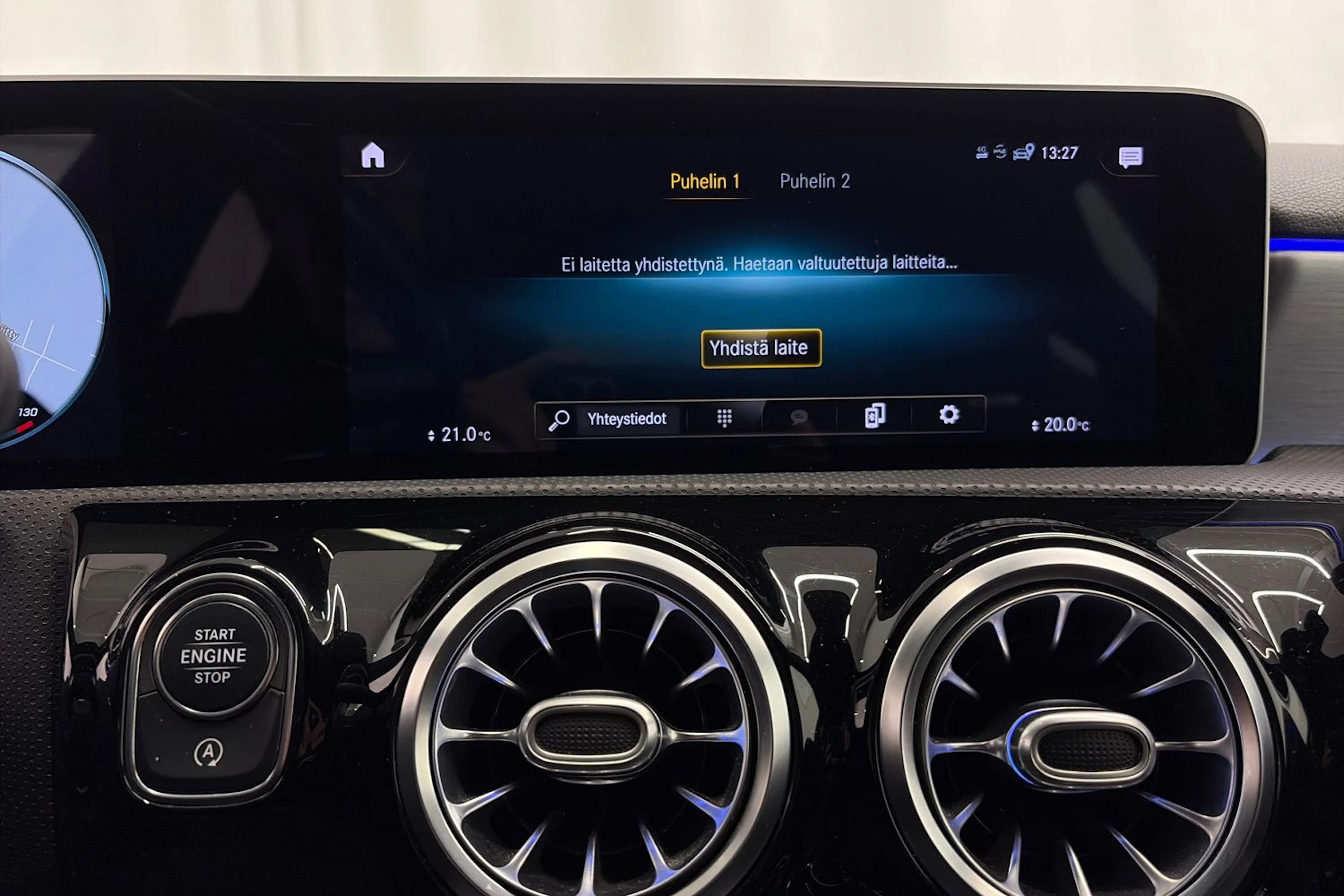 Sininen Mercedes-Benz A 35 AMG 2020 kuva 20.
