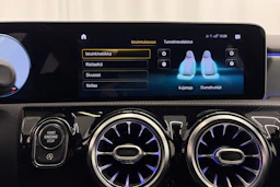 Sininen Mercedes-Benz A 35 AMG 2020 kuva 22.
