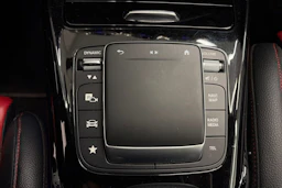 Sininen Mercedes-Benz A 35 AMG 2020 kuva 28.