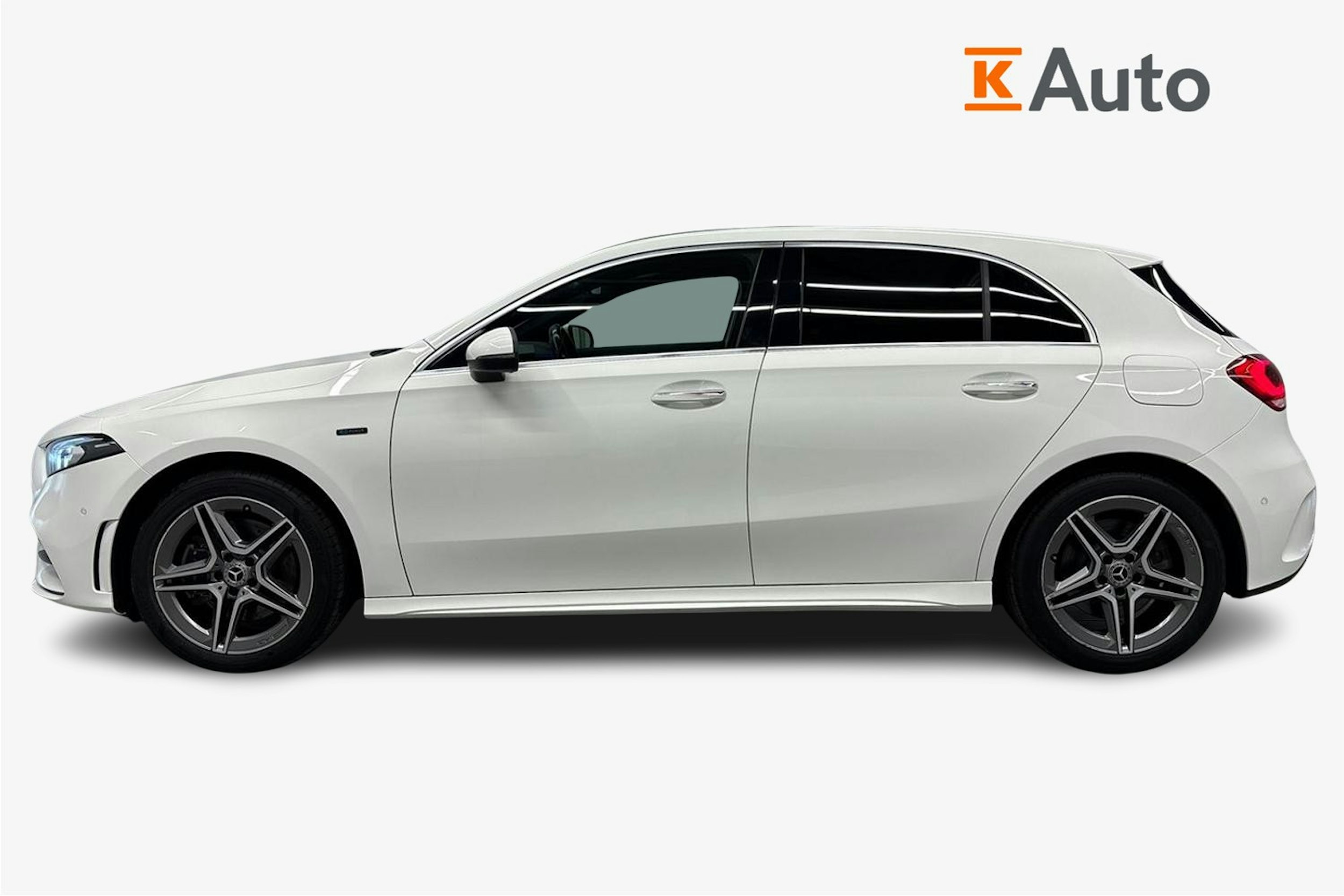 valkoinen Mercedes-Benz A 2020 kuva 6.