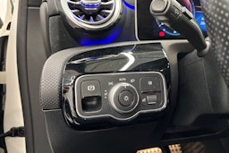 valkoinen Mercedes-Benz A 2020 kuva 19.