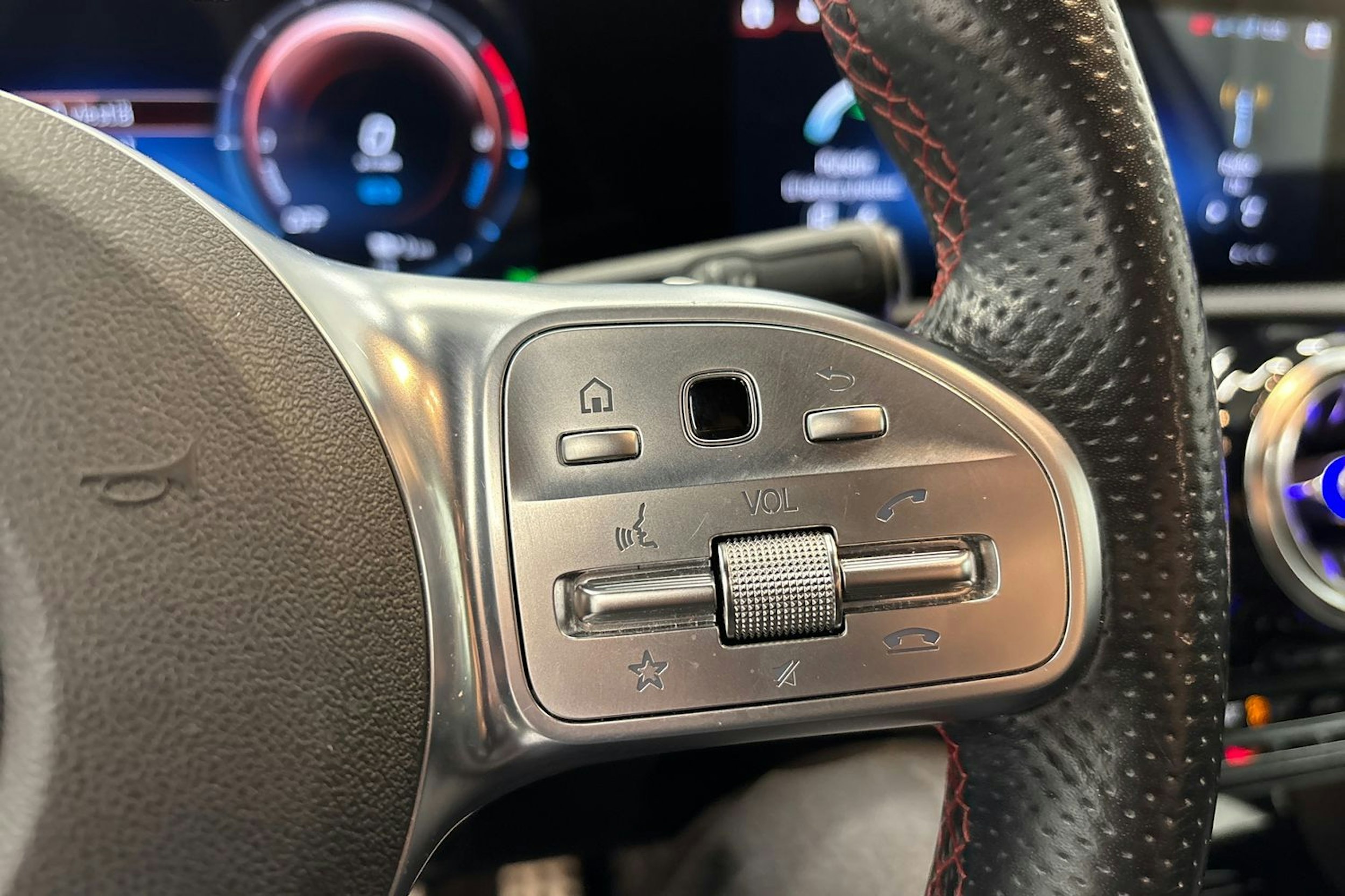 valkoinen Mercedes-Benz A 2020 kuva 21.
