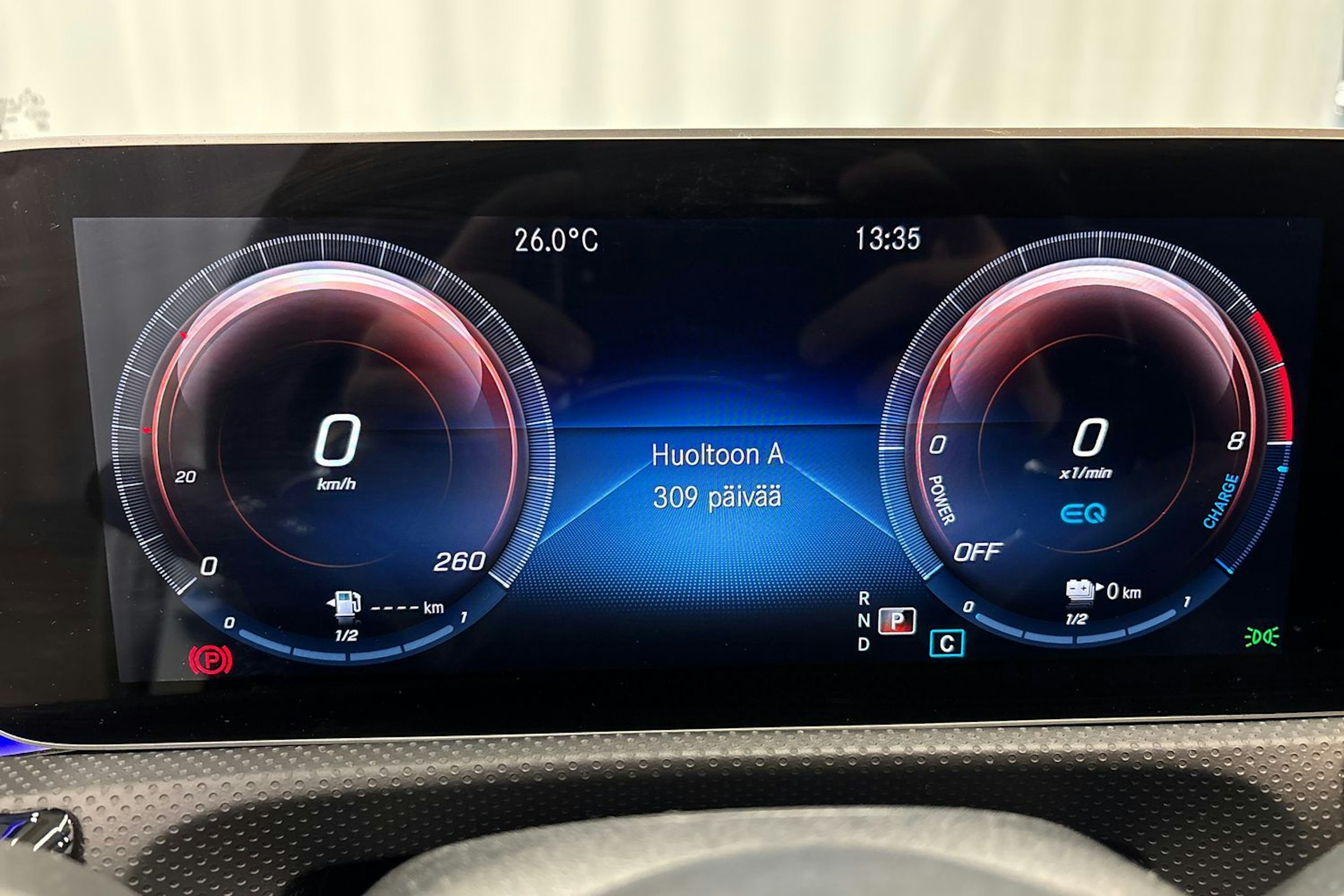 valkoinen Mercedes-Benz A 2020 kuva 22.