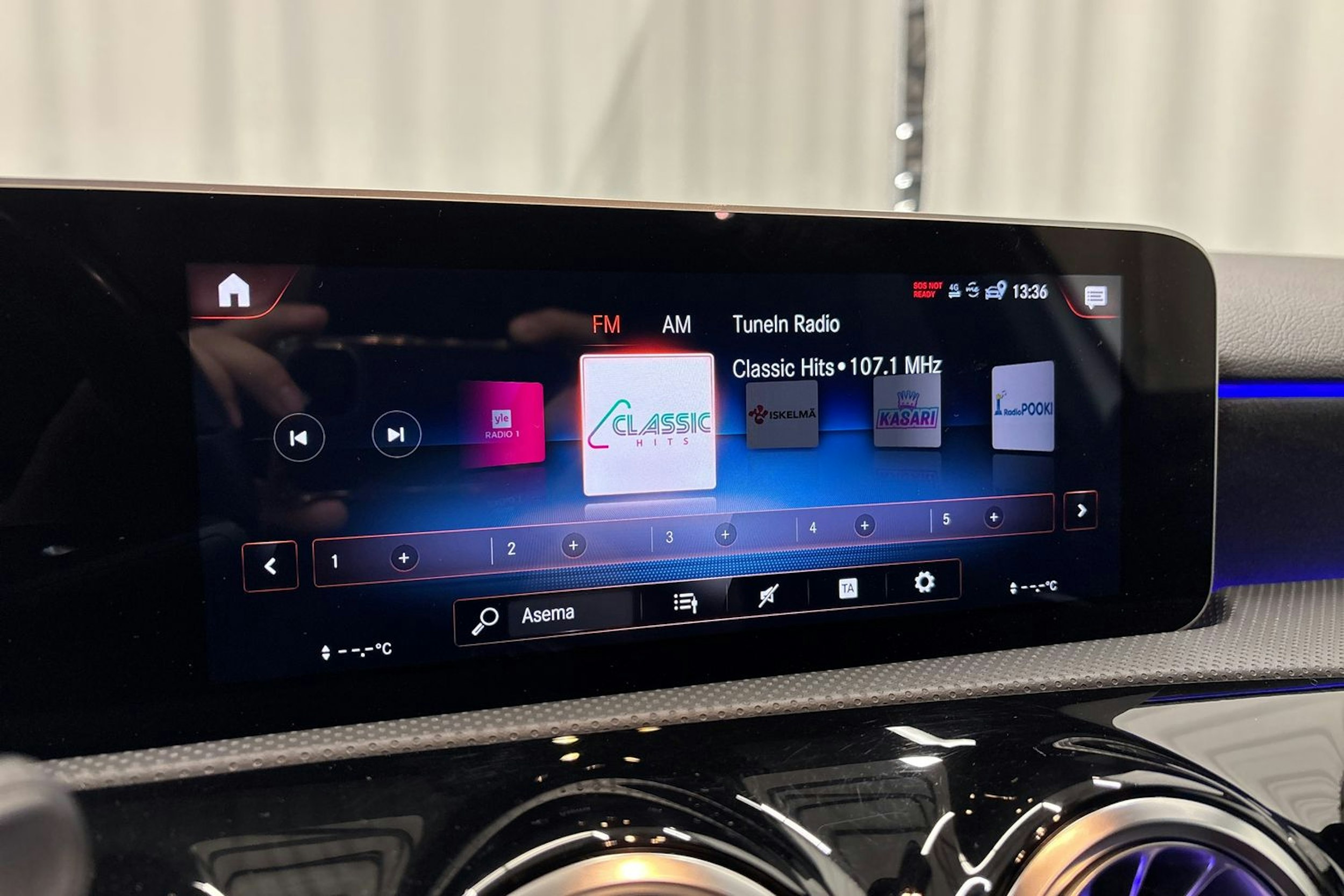 valkoinen Mercedes-Benz A 2020 kuva 25.