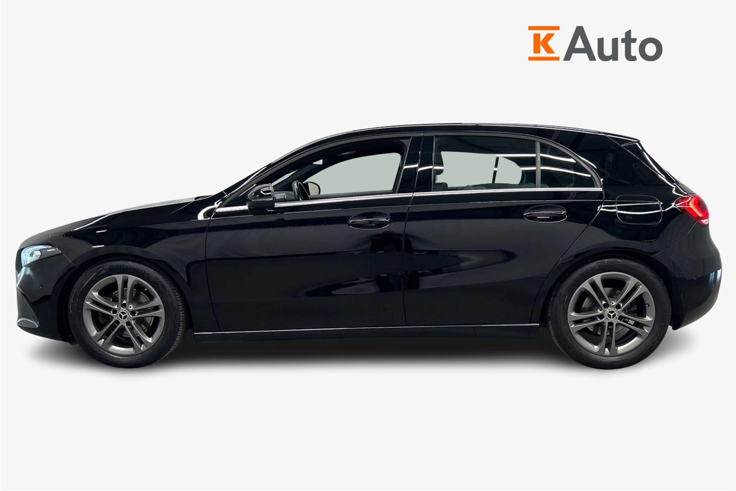 musta Mercedes-Benz A 2020 kuva 7.
