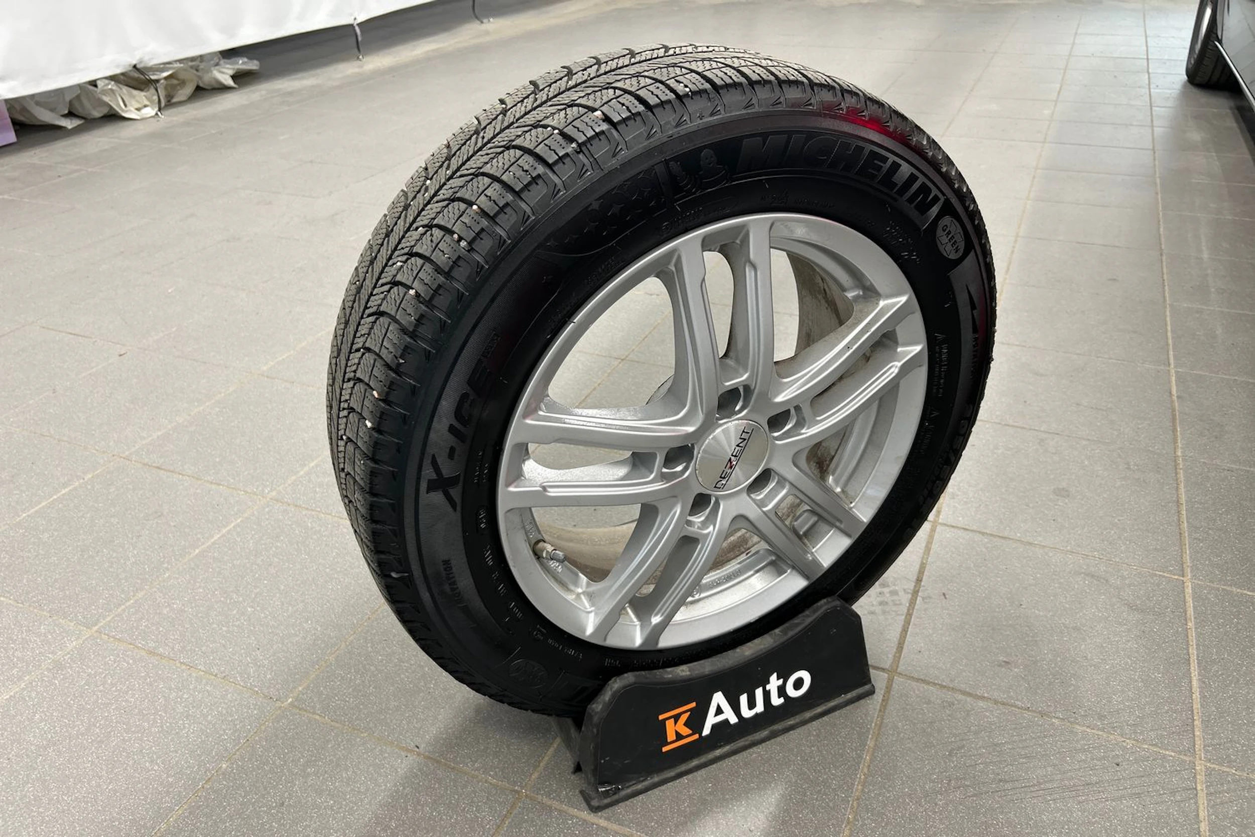 musta Mercedes-Benz A 2020 kuva 18.
