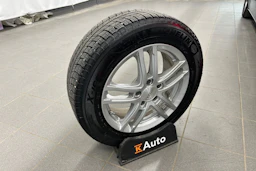 musta Mercedes-Benz A 2020 kuva 18.