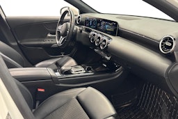 valkoinen Mercedes-Benz A 2020 kuva 8.