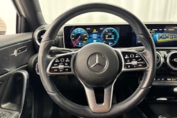 valkoinen Mercedes-Benz A 2020 kuva 13.