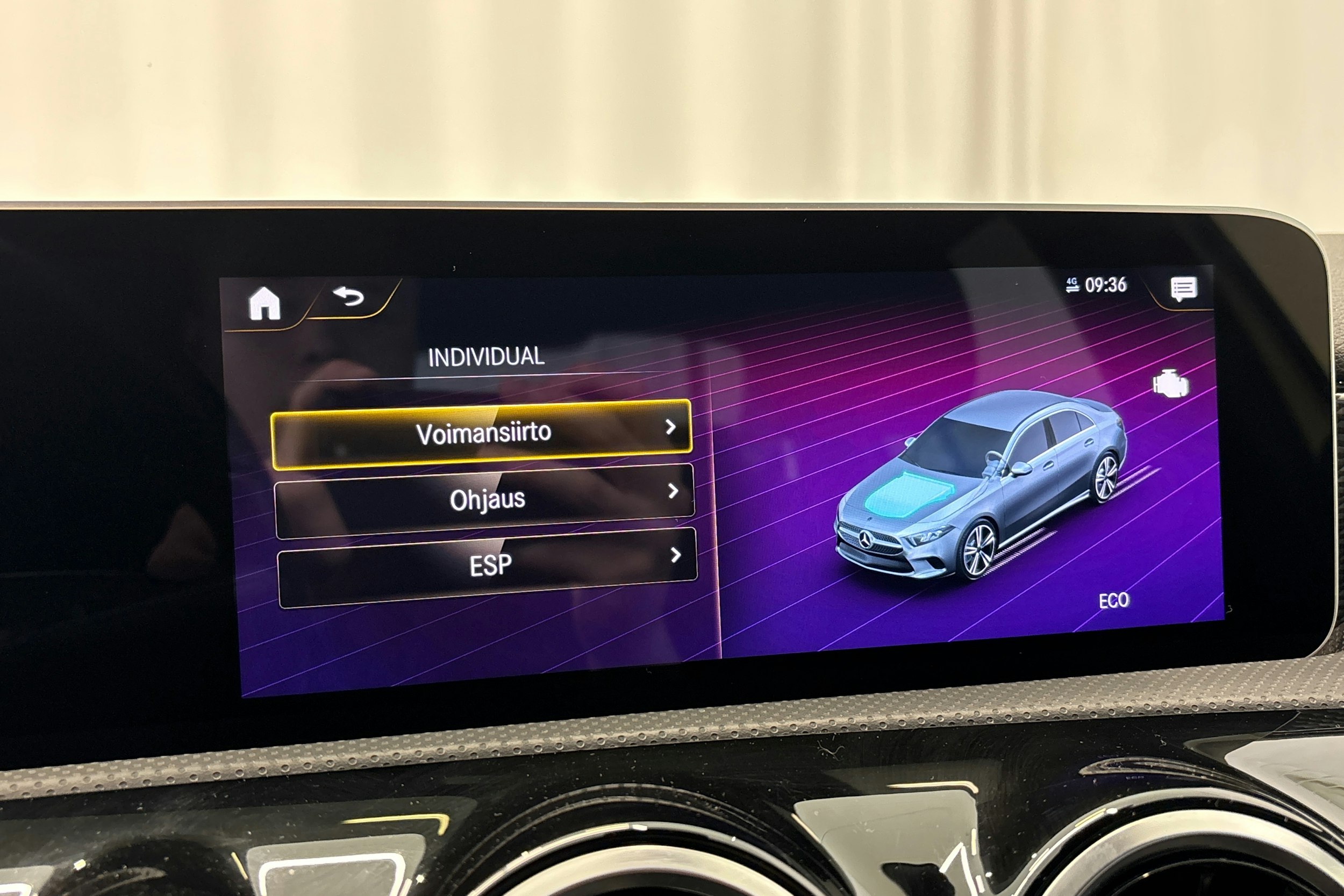 valkoinen Mercedes-Benz A 2020 kuva 21.