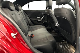 met. punainen Mercedes-Benz A 2021 kuva 11.