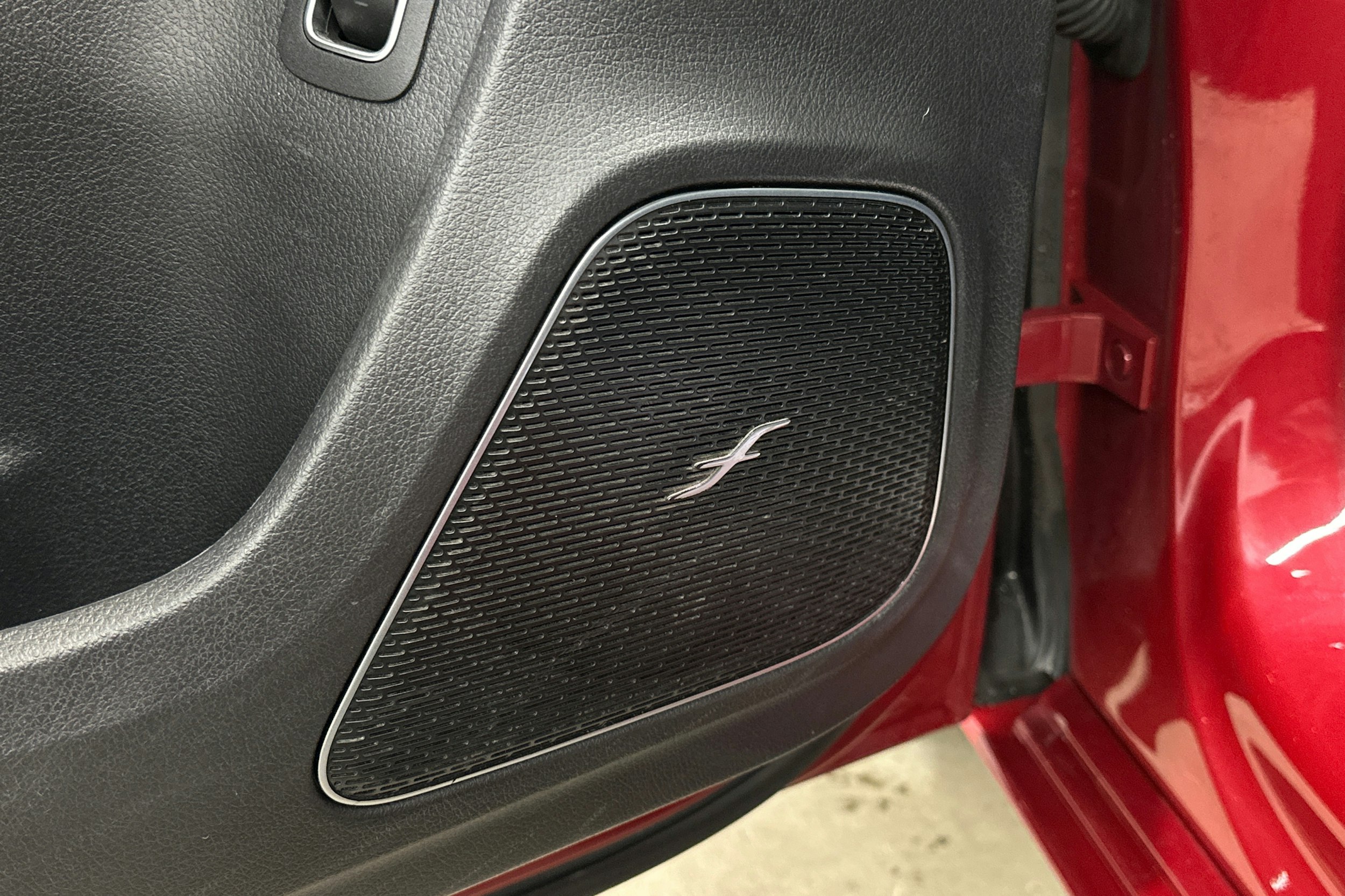 met. punainen Mercedes-Benz A 2021 kuva 17.