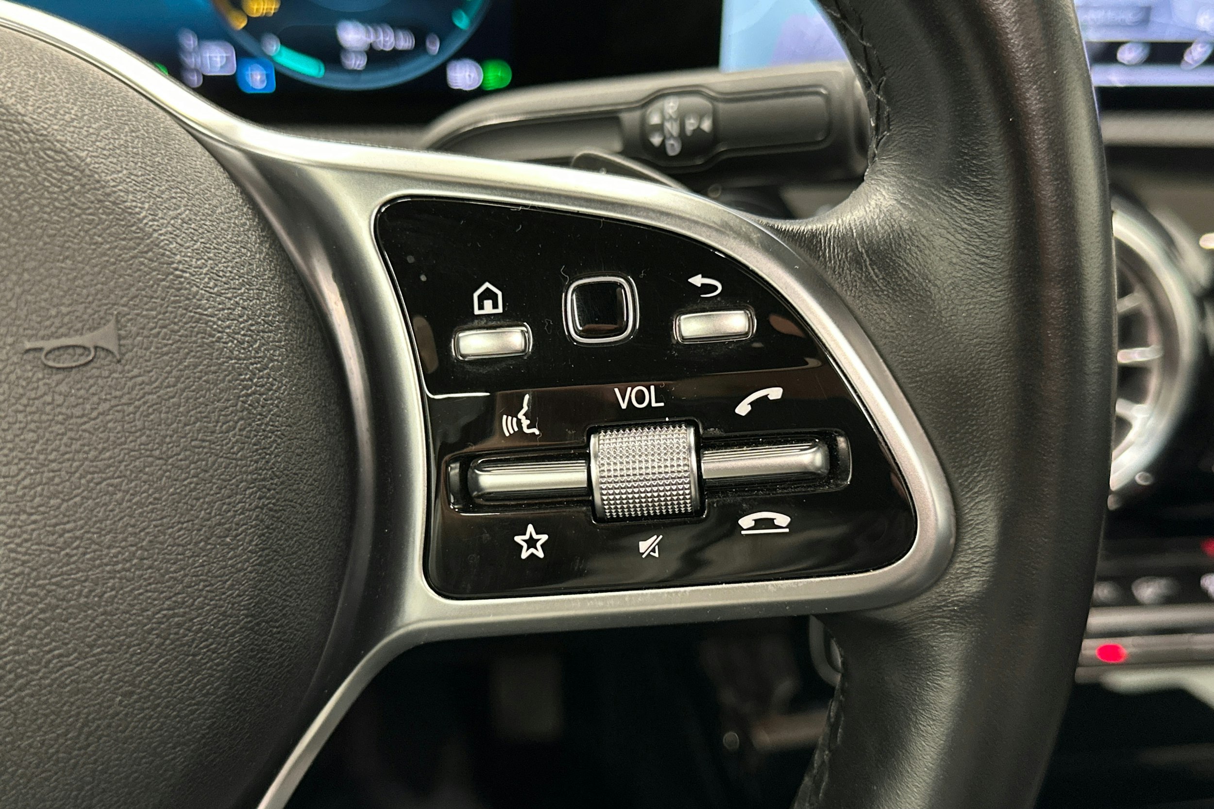 met. punainen Mercedes-Benz A 2021 kuva 20.