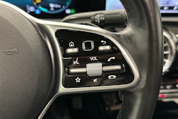 met. punainen Mercedes-Benz A 2021 kuva 20.