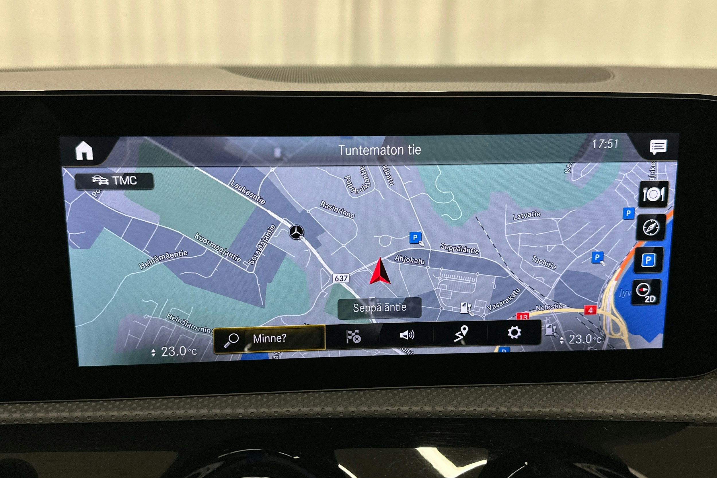 met. punainen Mercedes-Benz A 2021 kuva 22.