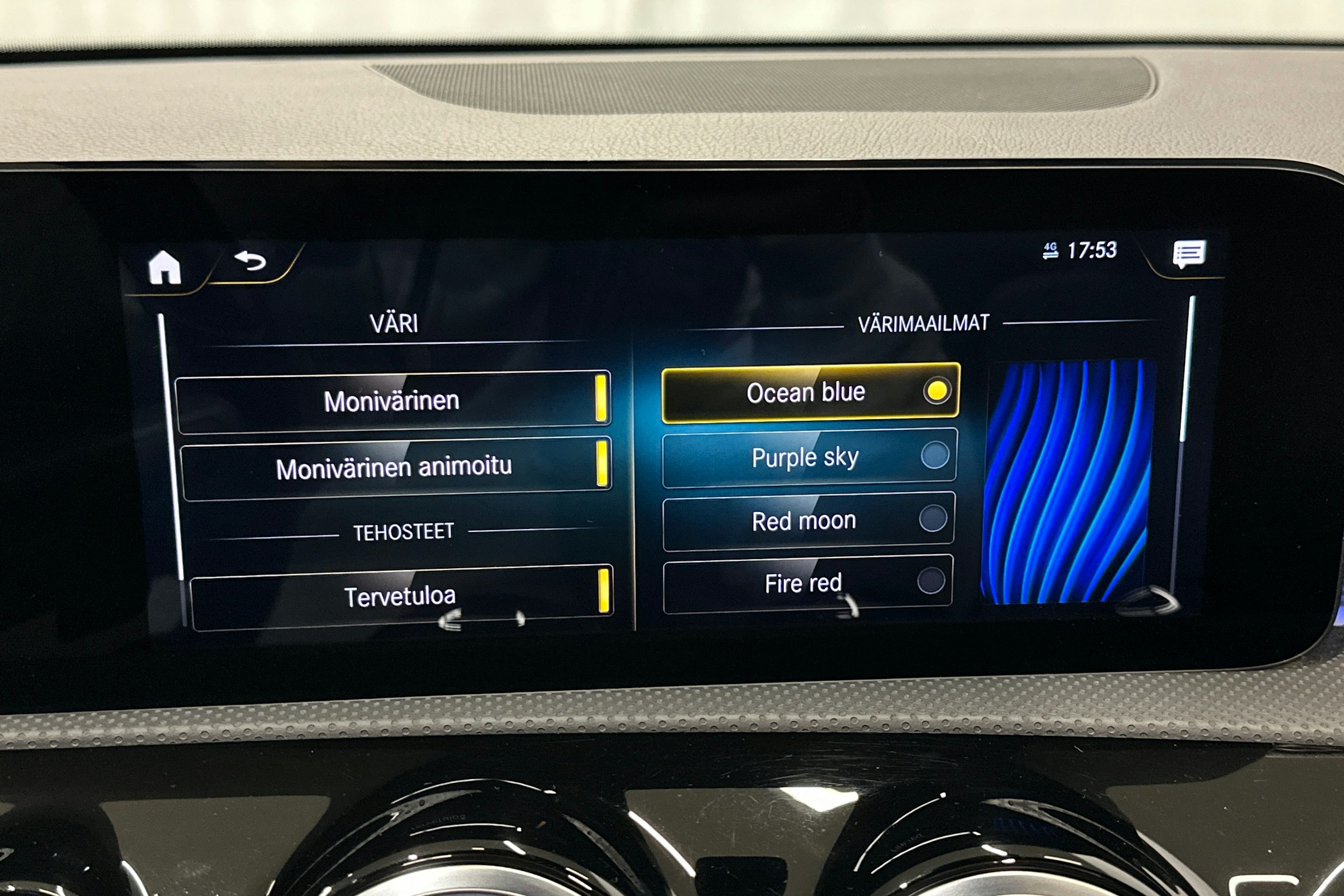 met. punainen Mercedes-Benz A 2021 kuva 26.