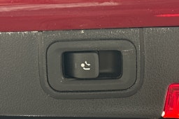 met. punainen Mercedes-Benz A 2021 kuva 27.