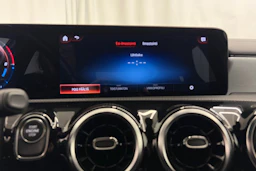 valkoinen Mercedes-Benz A 2021 kuva 23.