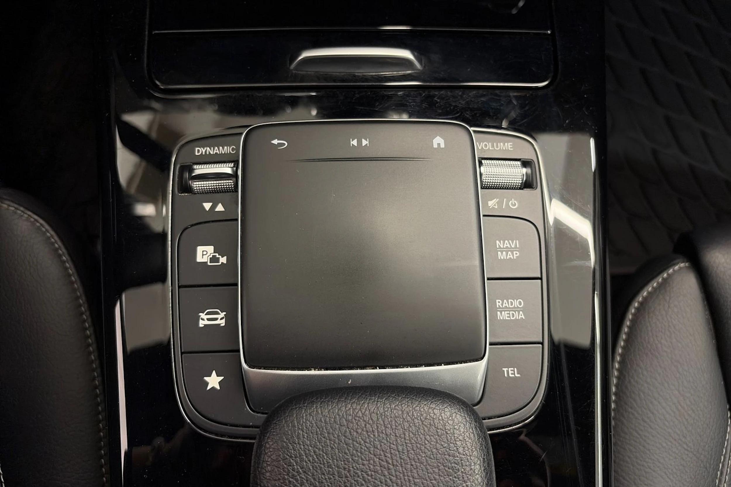 valkoinen Mercedes-Benz A 2021 kuva 26.