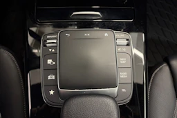 valkoinen Mercedes-Benz A 2021 kuva 26.