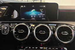 harmaa Mercedes-Benz A 2021 kuva 17.