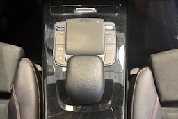 harmaa Mercedes-Benz A 2021 kuva 19.