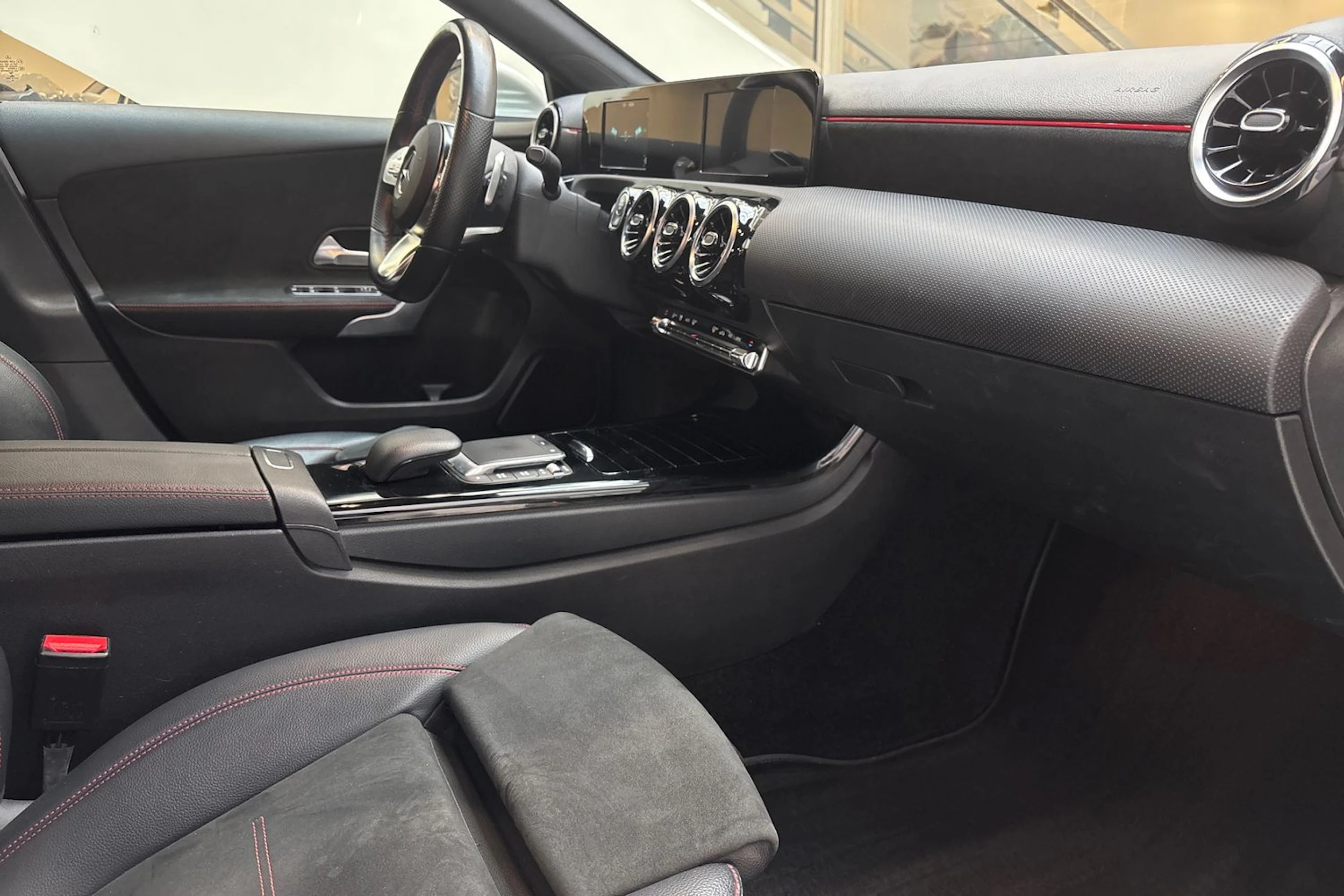 harmaa Mercedes-Benz A 2021 kuva 21.