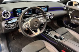sininen Mercedes-Benz A 2021 kuva 7.