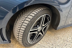 sininen Mercedes-Benz A 2021 kuva 13.