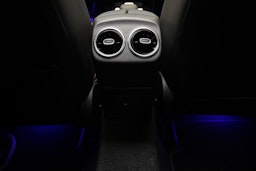 sininen Mercedes-Benz A 2021 kuva 19.