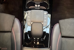 sininen Mercedes-Benz A 2021 kuva 23.