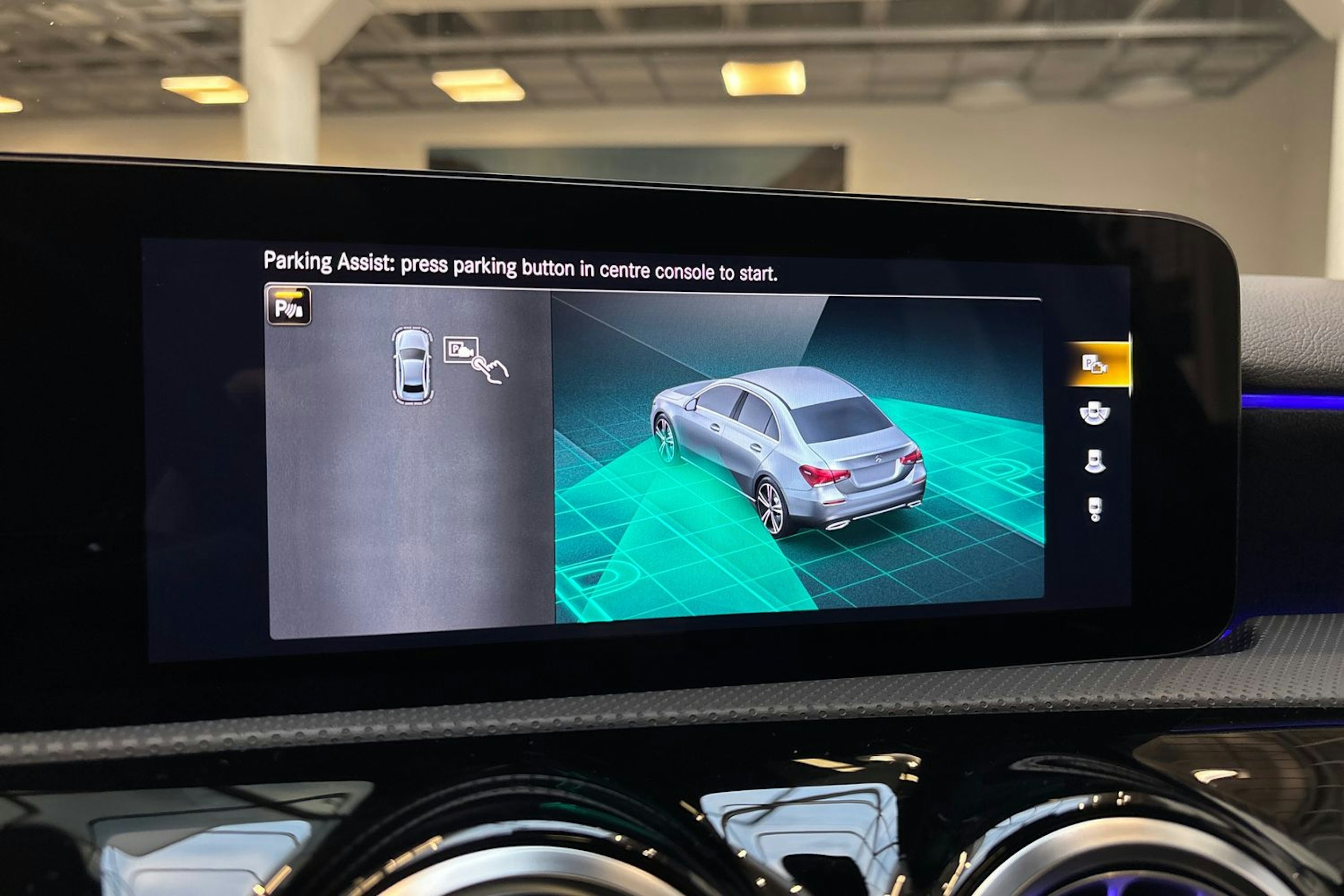 sininen Mercedes-Benz A 2021 kuva 27.