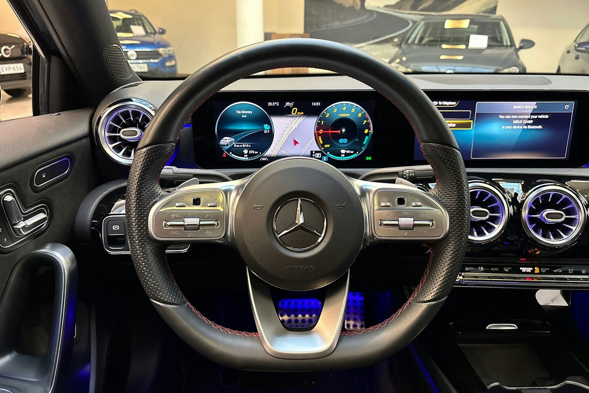 sininen Mercedes-Benz A 2021 kuva 31.