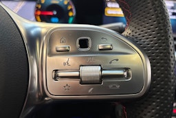 sininen Mercedes-Benz A 2021 kuva 32.