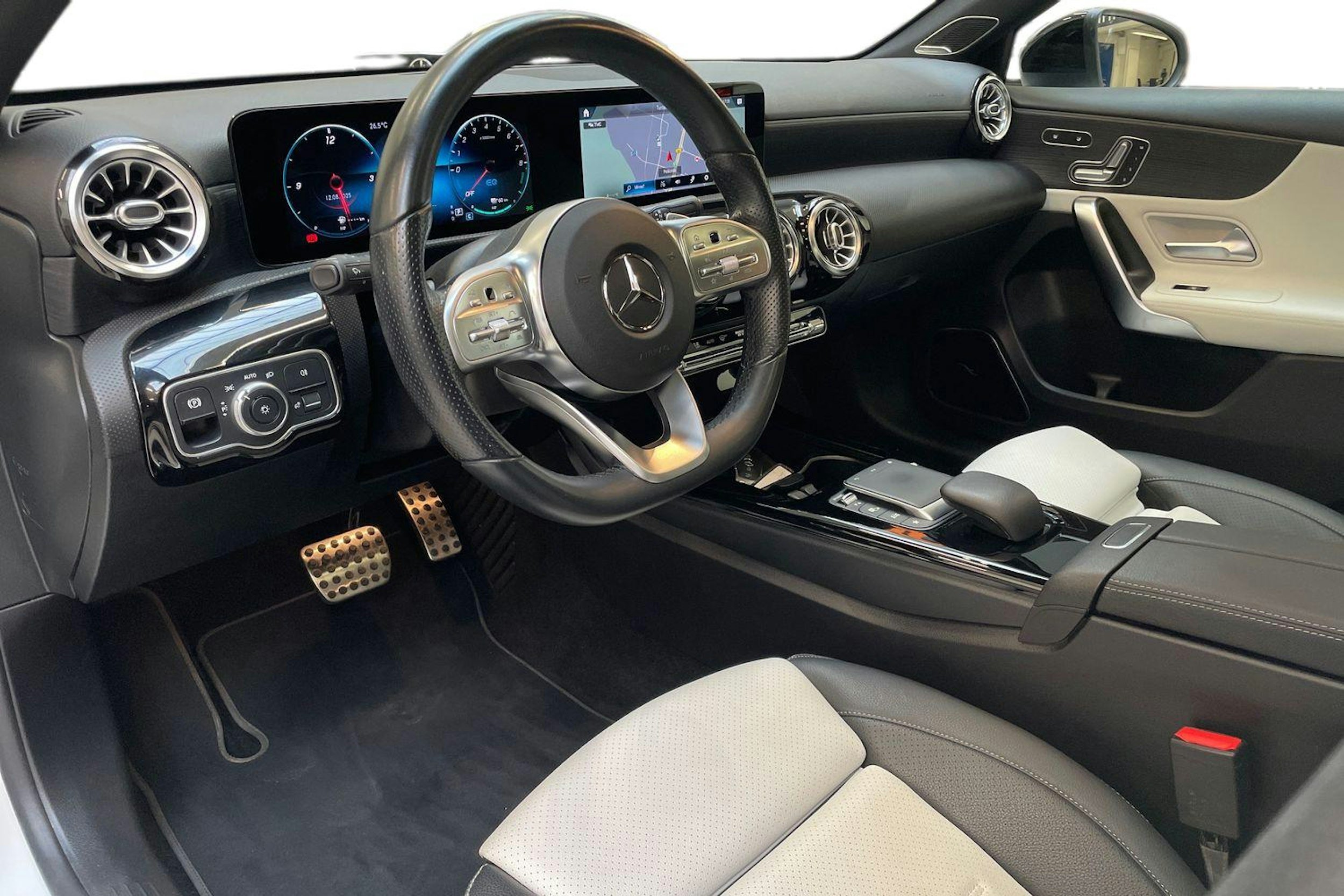 valkoinen Mercedes-Benz A 2021 kuva 7.