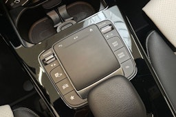 valkoinen Mercedes-Benz A 2021 kuva 20.