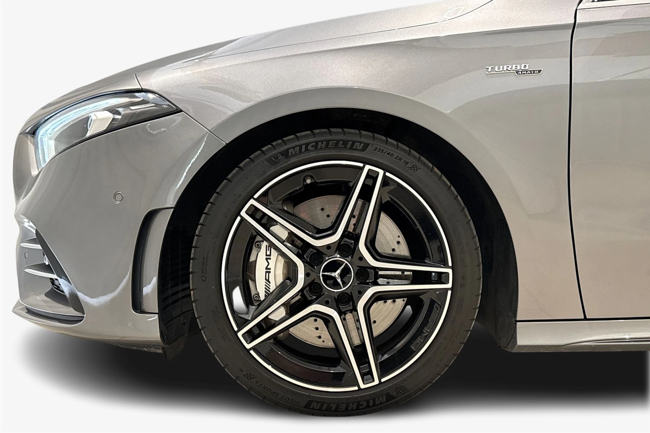 harmaa Mercedes-Benz A 35 AMG 2021 kuva 12.