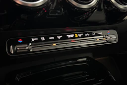 harmaa Mercedes-Benz A 35 AMG 2021 kuva 28.