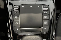 harmaa Mercedes-Benz A 35 AMG 2021 kuva 29.