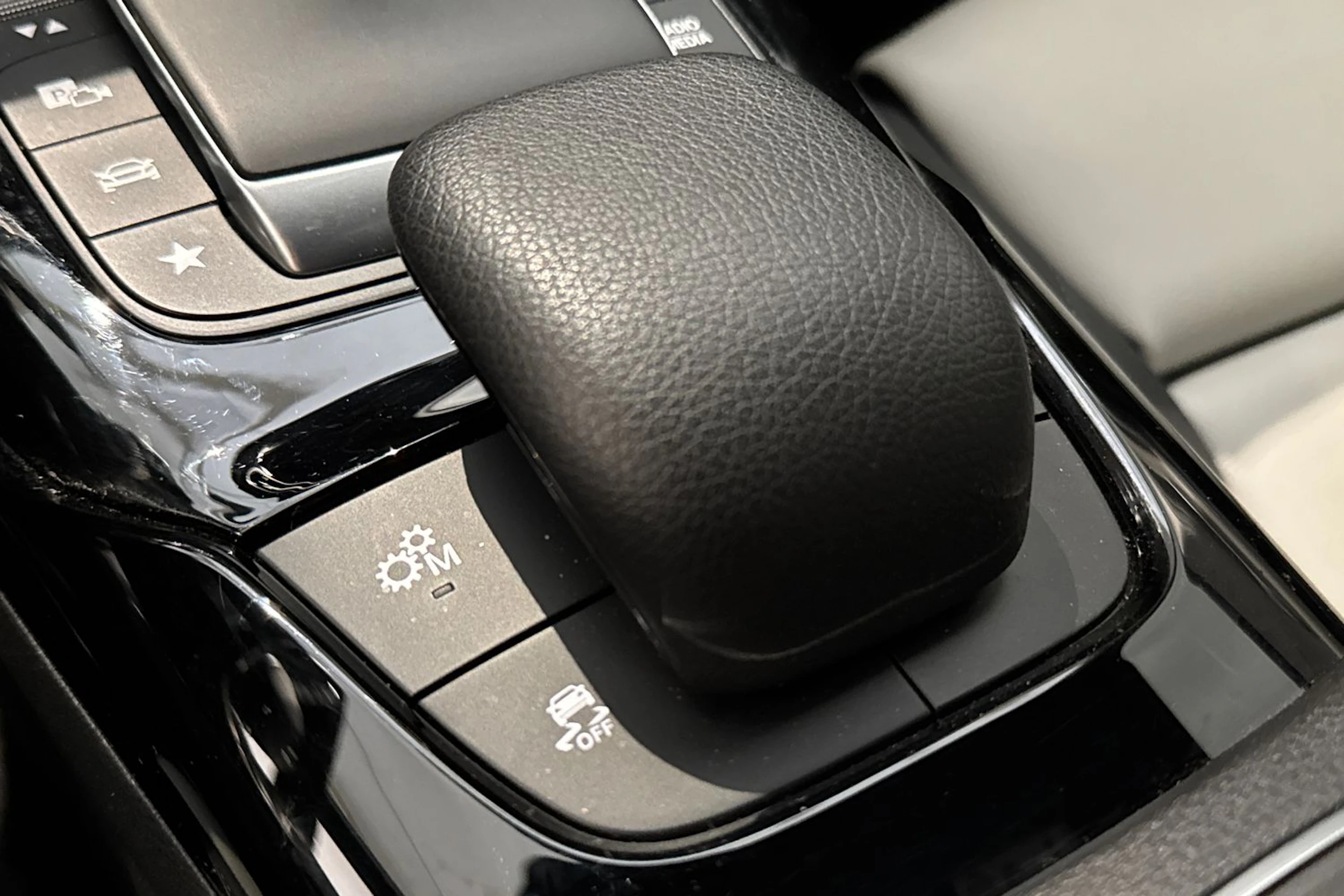 harmaa Mercedes-Benz A 35 AMG 2021 kuva 30.