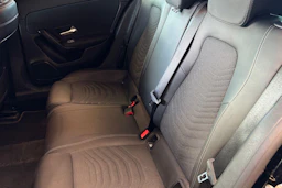 musta Mercedes-Benz A 2021 kuva 8.