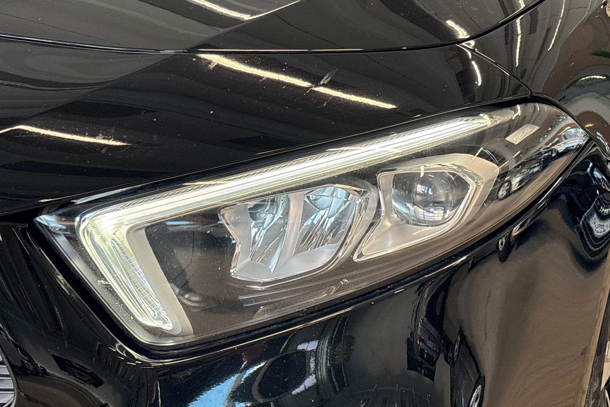 musta Mercedes-Benz A 2021 kuva 13.