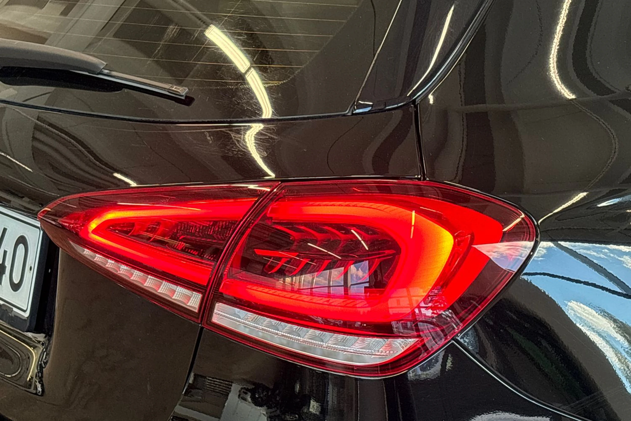 musta Mercedes-Benz A 2021 kuva 14.